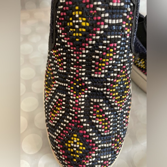 Beautiful Bernie Mev Slip on 6.5 - Picture 6 of 7